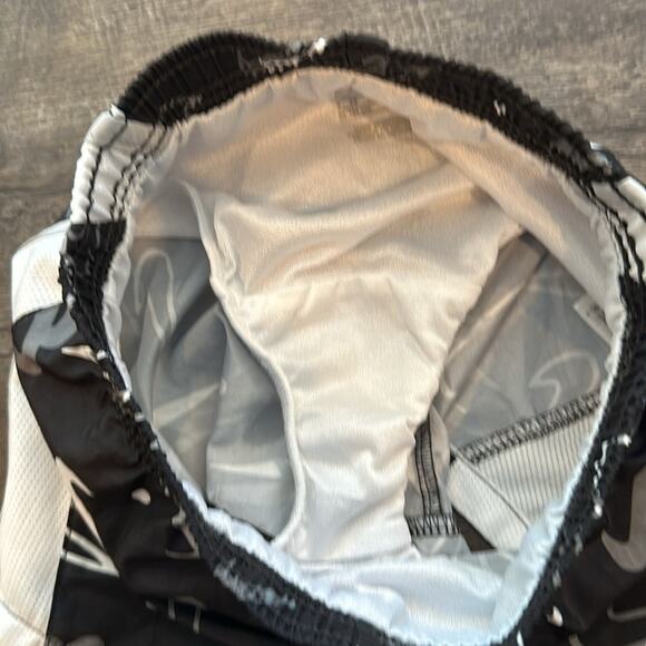 Nike Swoosh Dri Fit XS/Size 4 Athletic Short NWOT - Picture 7 of 8